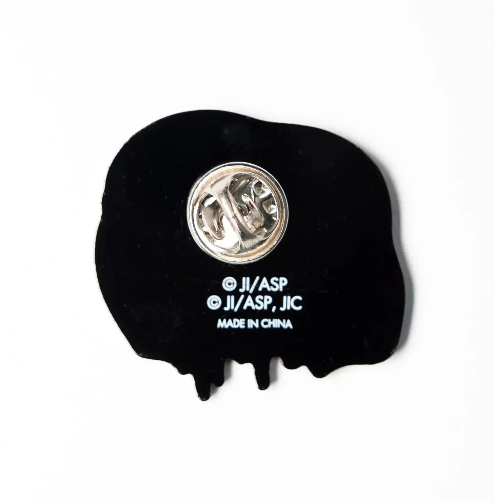 Tomie Junji Ito Split Face Gothic Horror Enamel Lapel Hat Pin