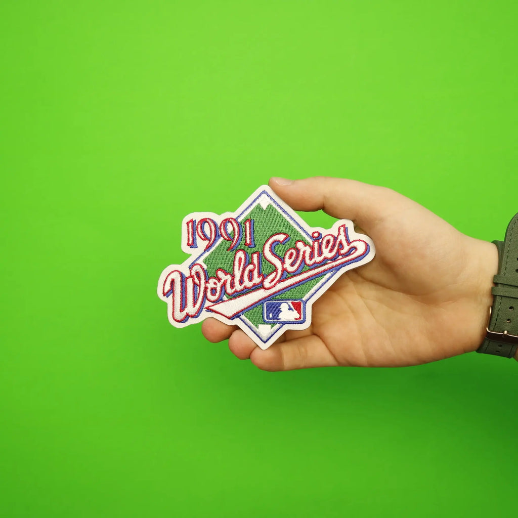 1991 MLB World Series Logo Jersey Patch Atlanta Braves vs. Minnesota Twins 