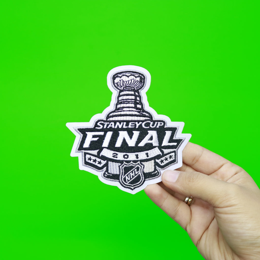 2011 NHL Stanley Cup Final Logo Jersey Patch Boston Bruins vs. Vancouver Canucks 