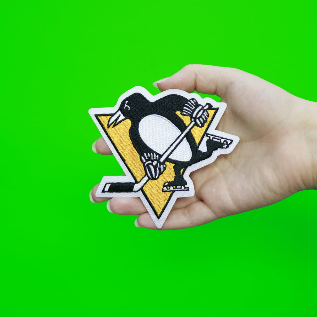 Pittsburgh Penguins Primary Team Logo Patch (Yellow Skating Penguin) 