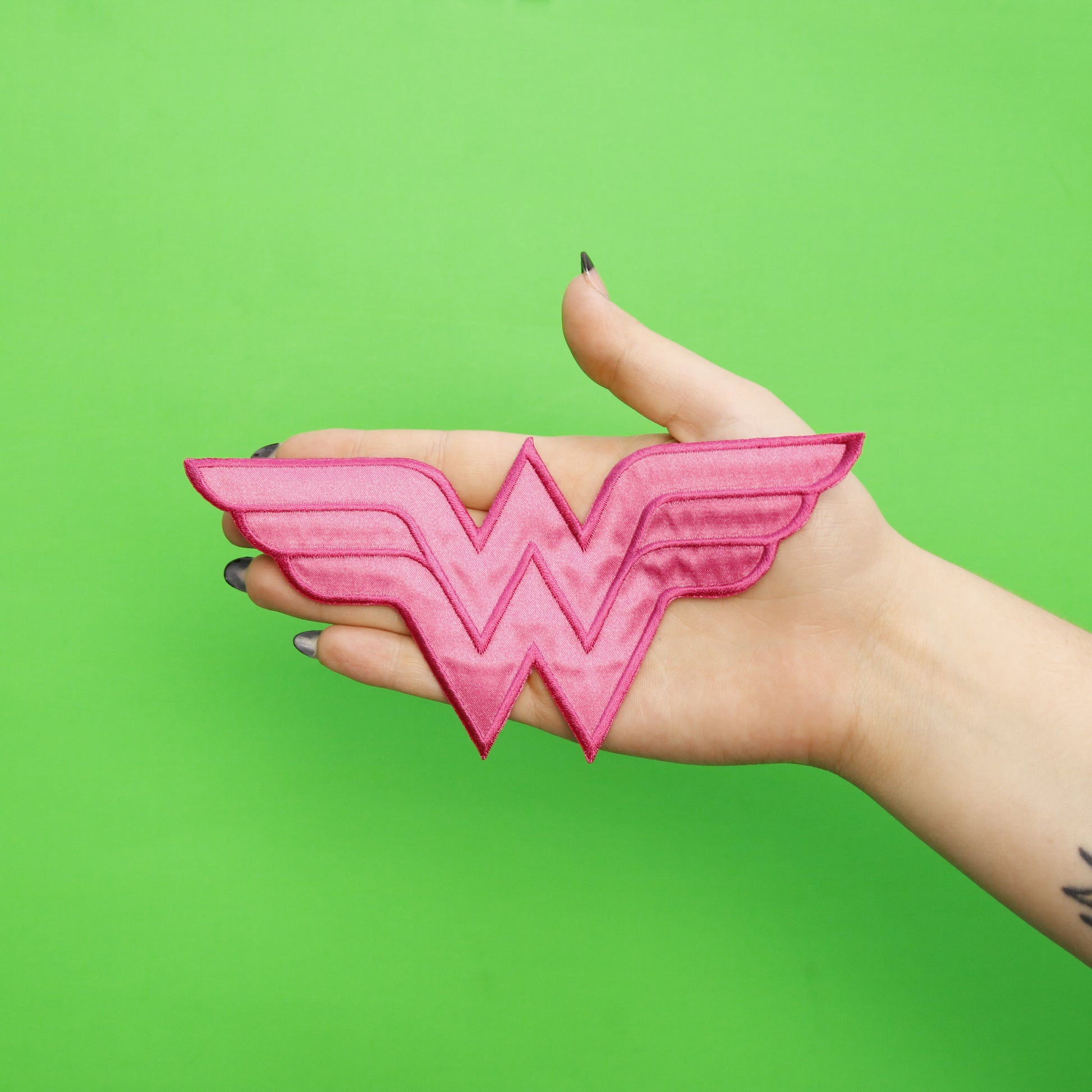 DC Comics Wonder Woman Pink Logo Iron on Applique Patch - L 